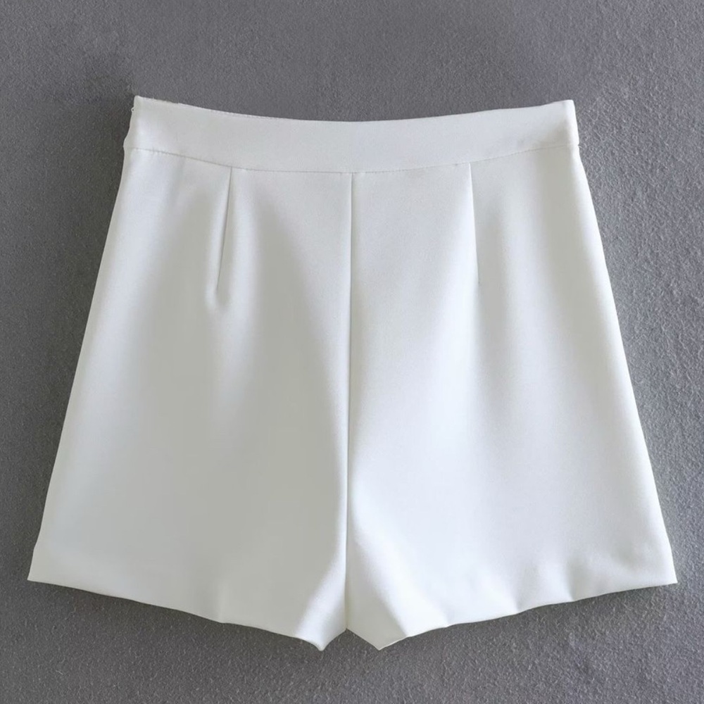 Women’s White Skort Gold Buttons XS - Picture 2 of 9